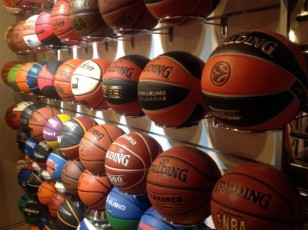 Muro de balones baloncesto. Basketspirit.com