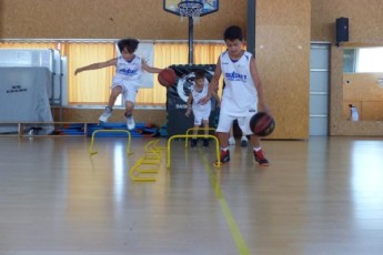 Ejercicio bote y vallas. Agilidad y coordinación baloncesto