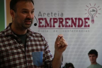 Ángel Sanz. Charla emprendedores Colegio Areteia.
