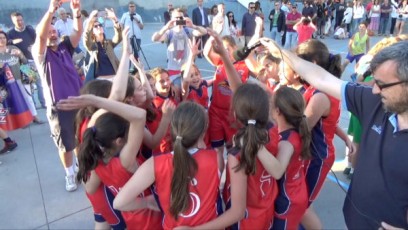 Final Femenina Peque Copa Colegial Madrid 2015. Alameda de Osuna vs Irlandesas. Grito de las campeonas