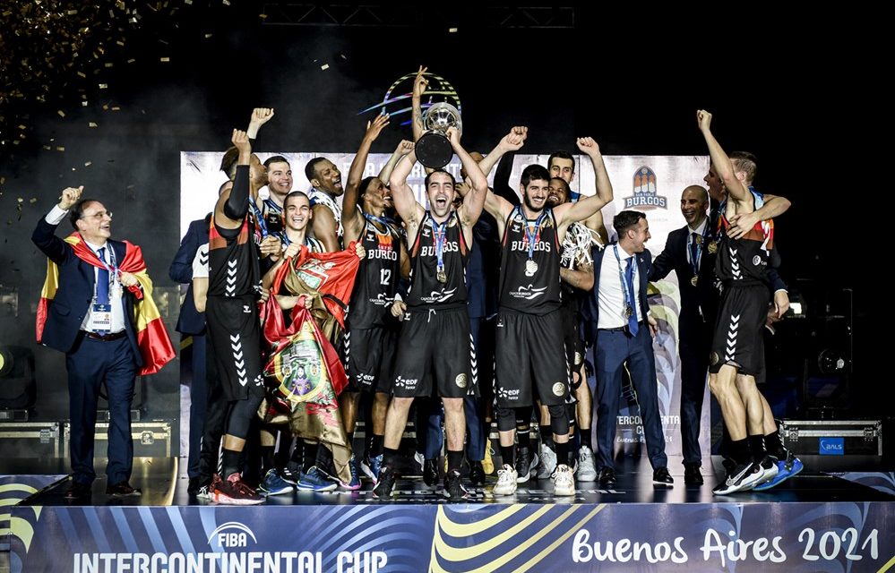 Un gran San Pablo Burgos levanta la Copa Intercontinental
